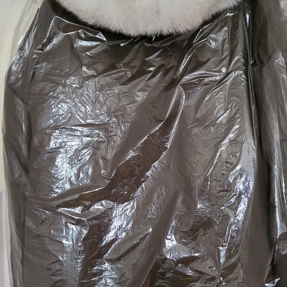 Moose Knuckles Khaki Green mid-length Winter Jacket - Picture 2 of 3